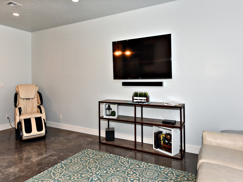 Desert Cool Vacation Rental in St. George - RedAwning