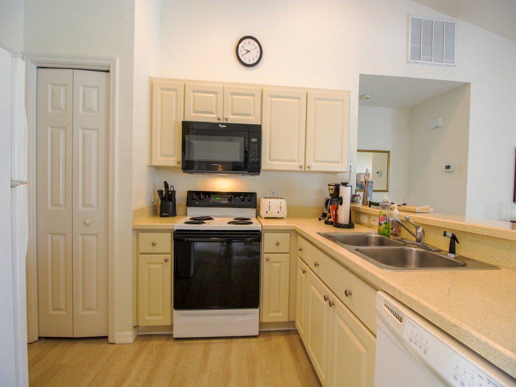 North Foxrun Terrace Villa 1512 Vacation Rental in Florida - RedAwning