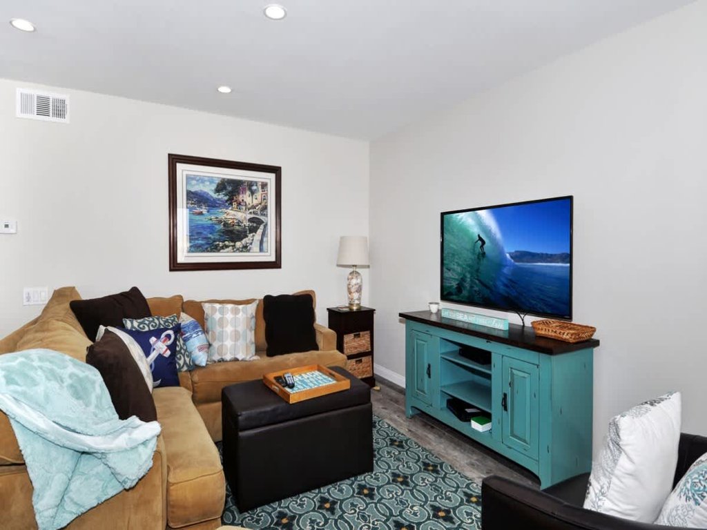 1005 E. Balboa A | Gorgeous Oceanfront w/ HUGE patio Vacation Rental in Newport Beach - RedAwning