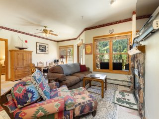 5949 Hidden River Lodge