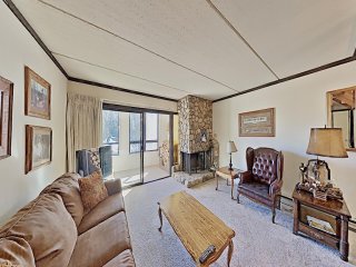 Comfortable 2 Bedroom Condo with Loft! Prime Location with Beautiful View! (Unit 406 at 1849) - image