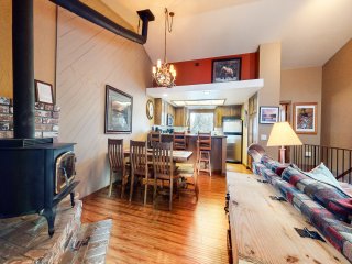 Forest Creek 28 Rustic Updated Condo