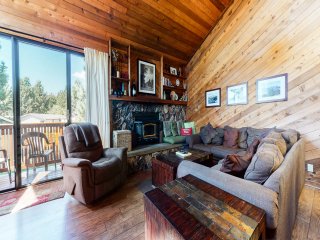 Mammoth Sierra Townhomes 24 Spacious Updated Townhome, Walk to Shopping Center