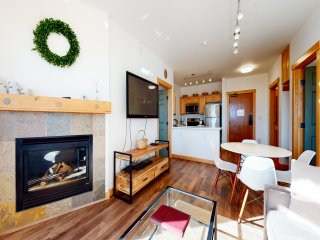Sunstone 109 Remodeled Condo Great Complex Amenities with Ski-In Ski-Out