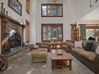 Timbers 5 Large Luxury Home with Two Master Suites, Perfect for Families