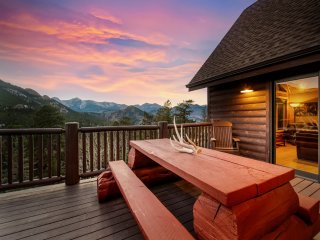 Awestruck Luxury Vacation Home at Windcliff