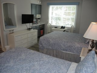 Studio Style Home 308L features Golf and Shop