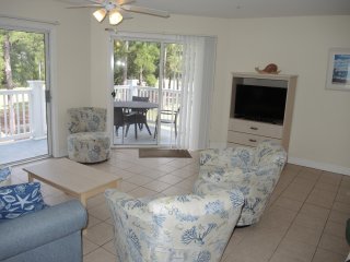 Golf Course View Villa 3009 with Access to Golf Course and Outdoor Pool