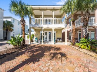 Royal Palms Retreat