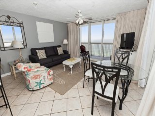 Pelican Beach 1811 is a Gulf front 1 BR that sleeps 6- amazing views