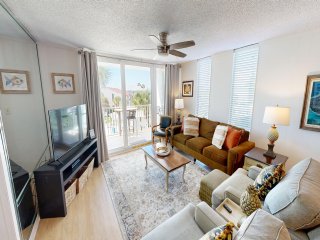 306C is a Large 2 BR on the Harbor with great rates and free beach buggy
