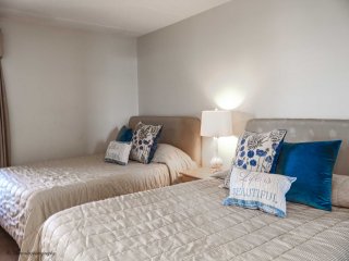 Edgewater 506