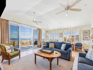 South Fletcher Spacious Family Friendly Home