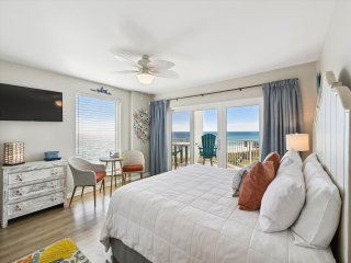 Seacrest 501A is a Gulf Front Efficiency on Okaloosa Island