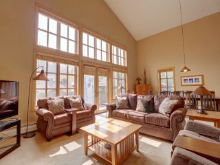 Largest Condo In Passage Point, Vaulted Ceilings, Huge Balcony- PP514