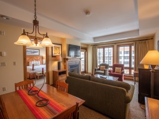 Updated 1 Bedroom Condo in Mountaineer Square