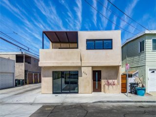 209 9th St | Modern Remodel By The Bay &amp; Beach