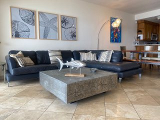 Playa Blanca Condo- 9th Floor Ocean Views!