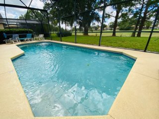 Beautiful Pool Home In Golf Resort!