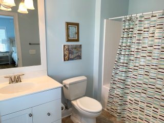 Shining Sea / 889 Ocean Blvd West