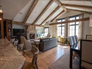 Three Bedroom Mountain Chic 6th Floor Penthouse