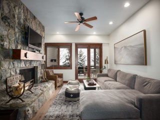 Trail's End Lodge at Deer Valley Resort- Two Bedroom Residence with Spa #403