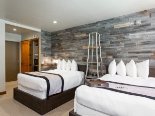 Hotel Room- Silver Baron Lodge
