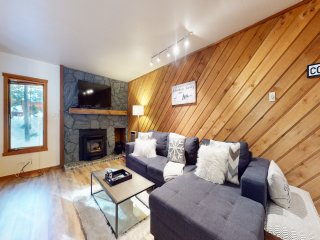 Snowcreek I 11 Remodeled, Mountain Modern with Washer Dryer and Fireplace