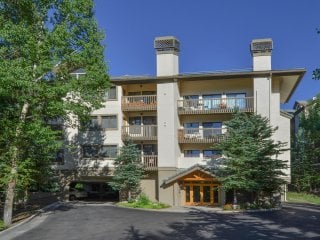 Townsend Place B103