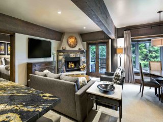Luxury Two Bedroom Suite with Two Kings
