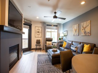 1303- Two Bedroom Deluxe Eagle Springs West