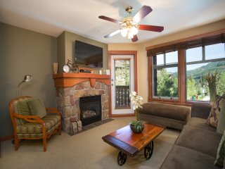 2203- One Bedroom + Den Standard Eagle Springs East