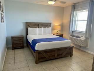 Beachgate Condo Suites and Hotel 537a