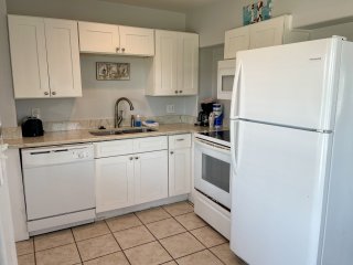 Beachgate Condo Suites and Hotel 111
