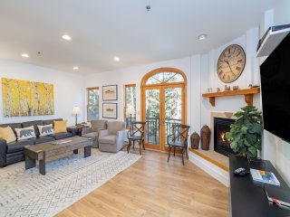 Bear Creek Lodge 205A
