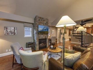 River Club 306