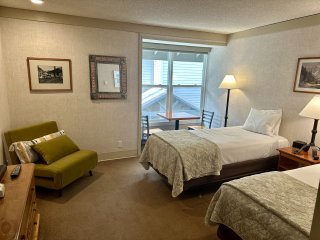 Mountainside Inn 214