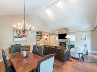 River Club 303