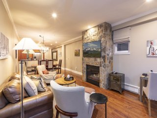 River Club 102
