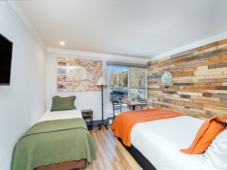 Mountainside Inn 111