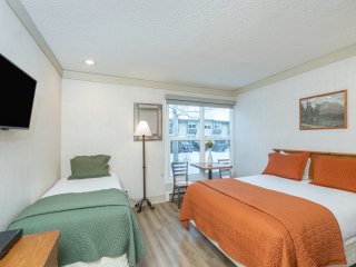 Mountainside Inn 306