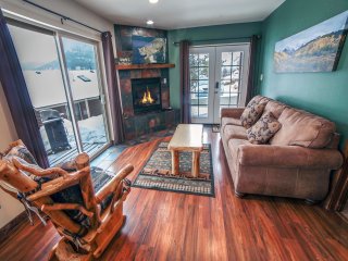 Lazy R Cottages: 16B