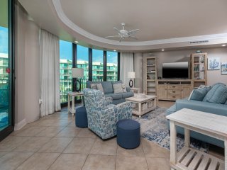 Phoenix on the Bay 1332