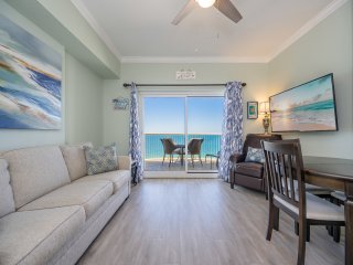 Royal Palms 1404