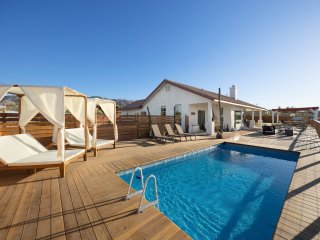 Rancho Nopales JT- Pool, Hot Tub, Hammocks, Fast Wifi + Views!