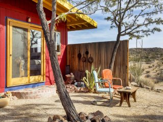 The Cabin Under the Stars- Hot Tub, BBQ and a Firepit