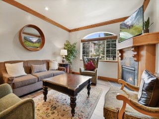 Villa 1082- 3 Bed 3 Bath Full Kitchen