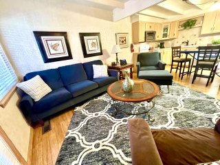 C3- Mountain Harbor Lodge cottage on Lake Ouachita
