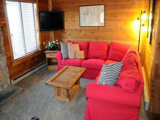 Seven Springs Swiss Mountain 3 BR Condo, Sleeps 8!