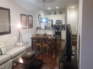 3 Bed 2 Bath Condo in Lucaya Village Near Disney